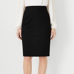 Ann Taylor Petite Seasonless Stretch Seamed Pencil Skirt